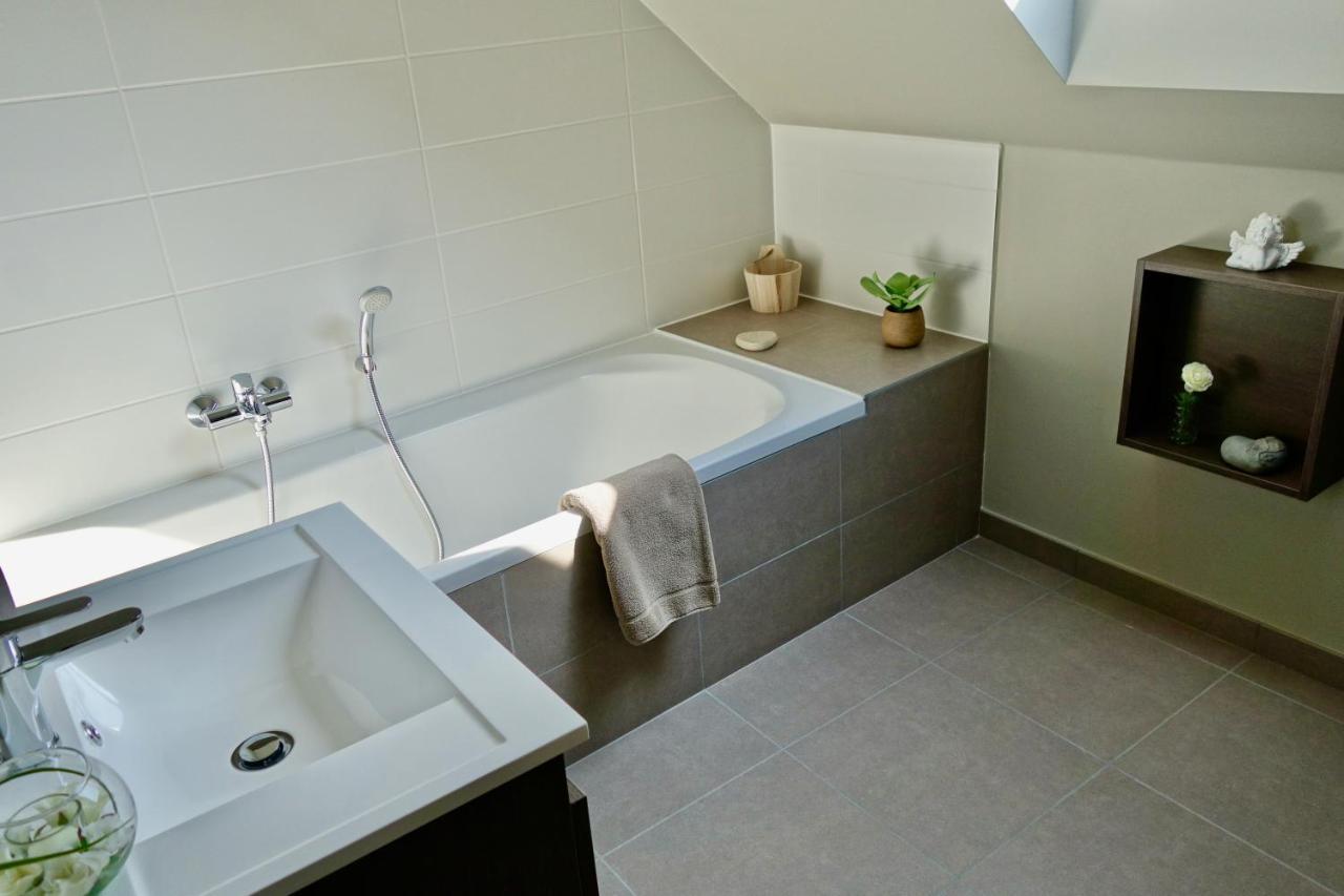 Loft En Duplex Avec Terrasse 3 Chambres Proche Pairi Daiza مونس المظهر الخارجي الصورة